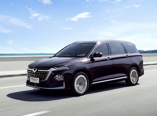 Midsize SUV Wuling KaiJie 2024 Hybrid Four Seats Energy Vehicle with Lithium Battery
