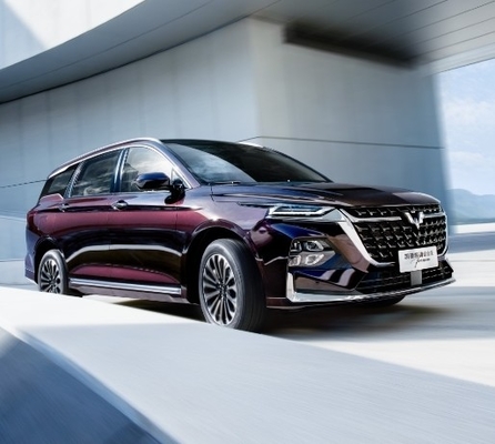 Midsize SUV Wuling KaiJie 2024 Hybrid Four Seats Energy Vehicle with Lithium Battery