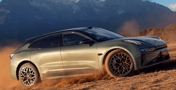 ZEEKER 001 AWD Pure Electric Vehicle with 675km Range and Ternary Lithium Ion Battery