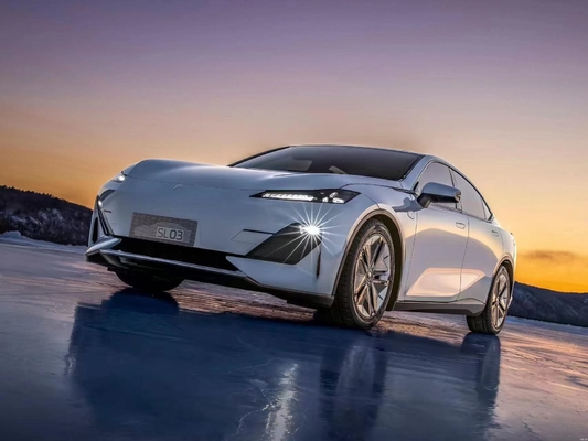 The Changan Deepal SL03 Hybrid Electric Sports Car 1.5L Engine 1200km Range 5 Seater