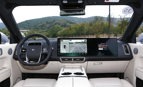 Grey Metallic Paint and Leather Seat LiXiang L8 Air SUV with Intelligent Driving