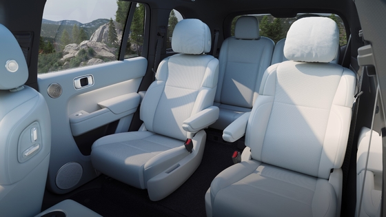 Grey Metallic Paint and Leather Seat LiXiang L8 Air SUV with Intelligent Driving