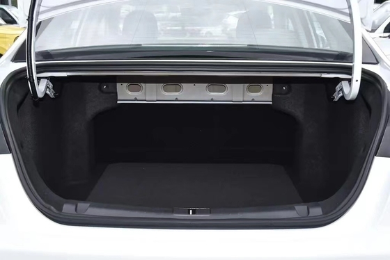 Geely Geometry G6 500KM Ultra-Long Battery Life Electric Car with Distinguished Design