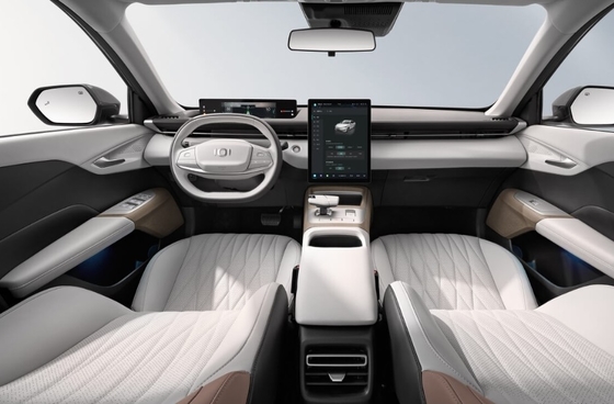 Energy Vehicle 2024 Changan Qiyuan A05 Electric Car in White with Extra Long Range