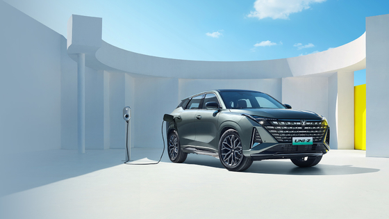 2024 Chang AN UNI-Z The Perfect Combination of Style and Efficiency in a Energy Vehicle