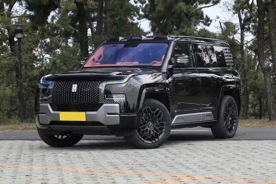 Hybrid Large SUV BYD Yang Wang U8 Four-Motor Drive Energy Vehicle with Lithium Battery