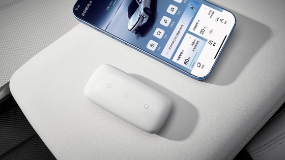 Geely L6 Embracing Cockpit and Galaxy Colorful White for 5 Seats Energy Vehicle Model